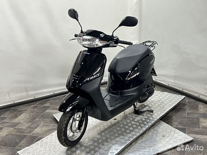 Скутер Honda Tact