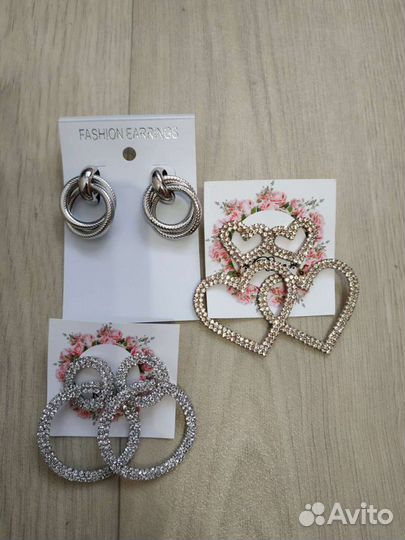 Серьги со стразами