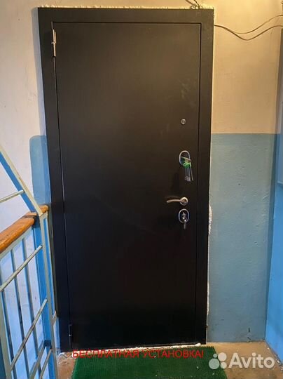 Толстая входная дверь с отличной шумоизоляцией