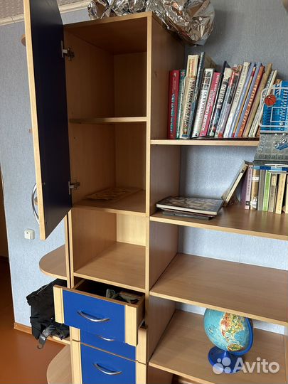 Комплект мебели в комнату для подростка б/у