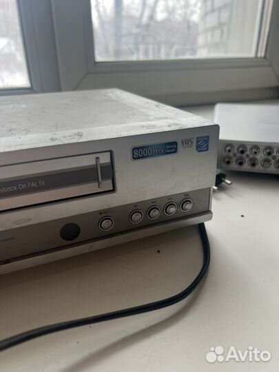 Видеомагнитофон LG L318