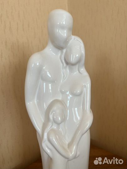 Фарфоровые статуэтки