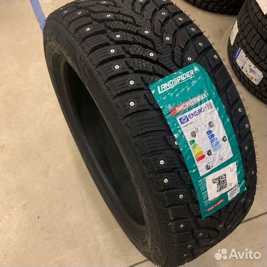 Landspider Arctictraxx 265/65 R17