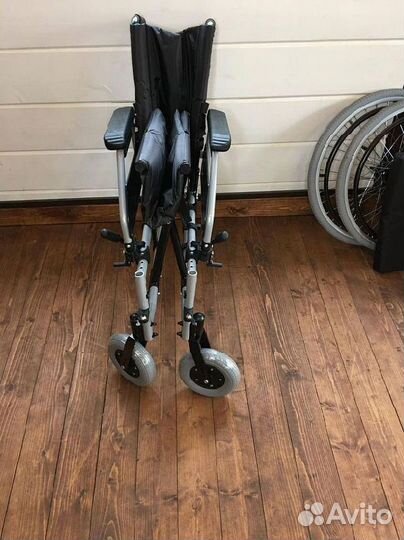 Кресло коляска складная