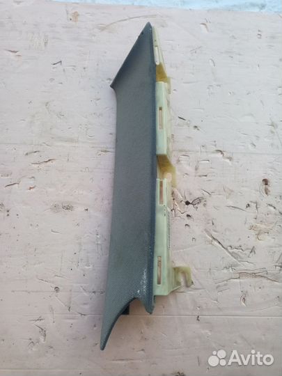 Обшивка стойки задняя правая 4E0867246 Audi A8 d3