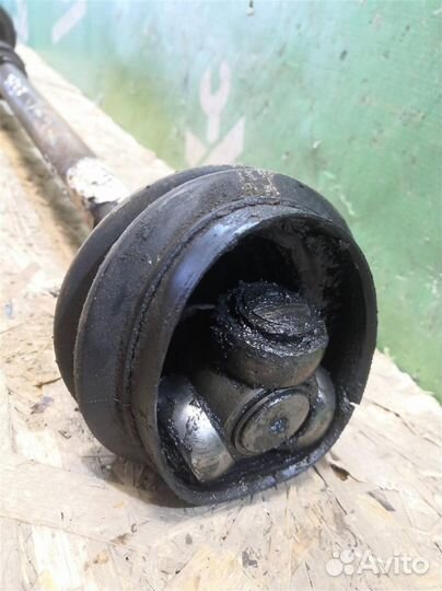 Полуось передняя правая Митсубиси Галант 8