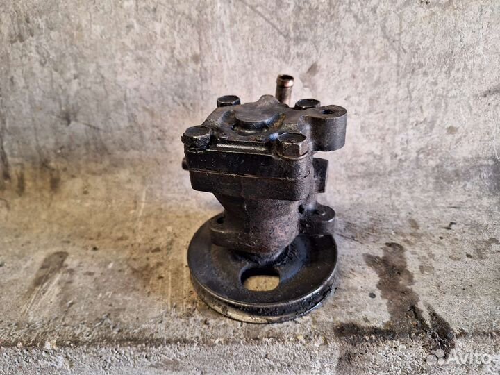 Насос гидроусилителя Hyundai Galloper 1