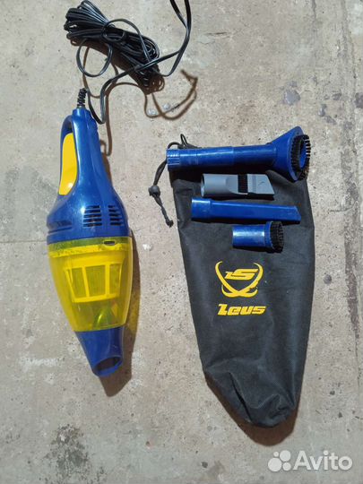 Автомобильный пылесос