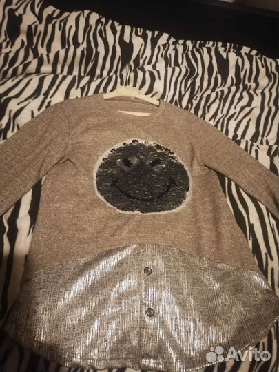 Трикотажная нарядная кофточка