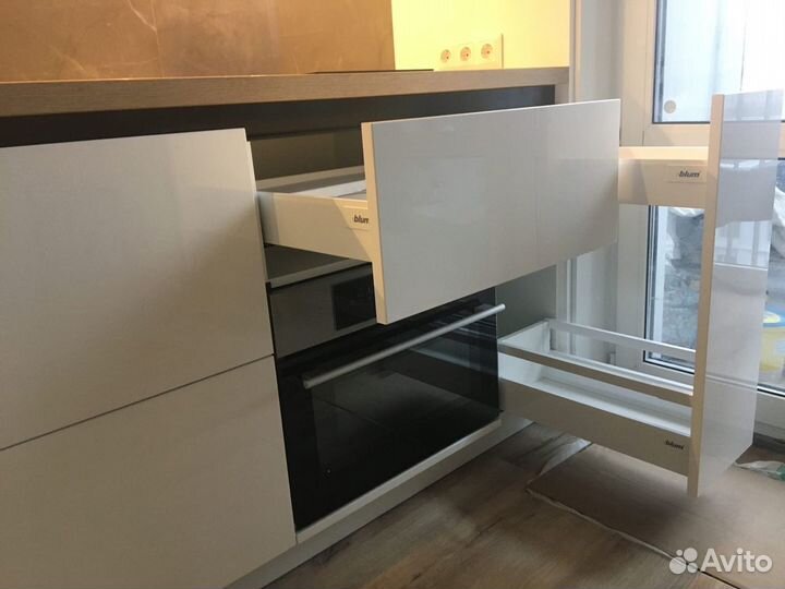 Прямой кухонный гарнитур 