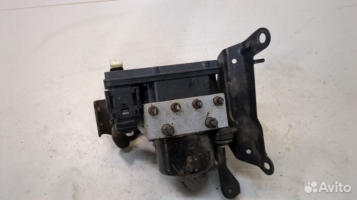 Блок абс, насос Nissan Armada, 2010