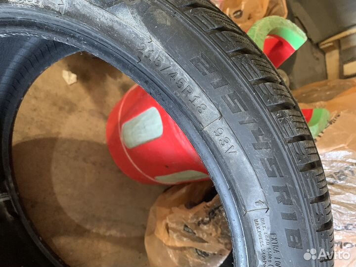 Windforce Snowblazer UHP 215/45 R18