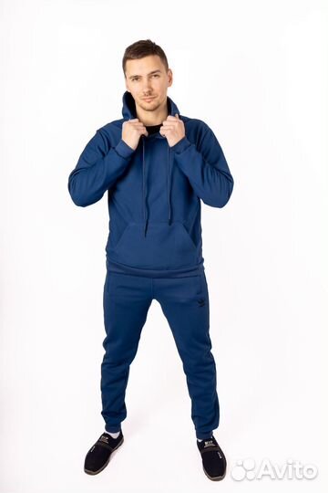 Продам новый утеплённый спортивный костюм