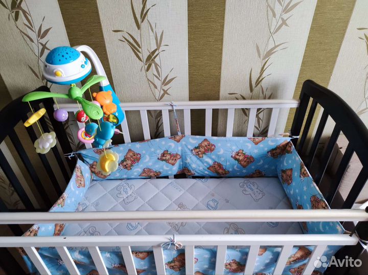 Детская кроватка