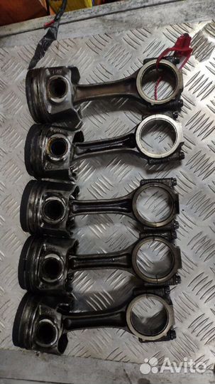 Поршни и шатуны AXE 2.5 VW Transporter T5