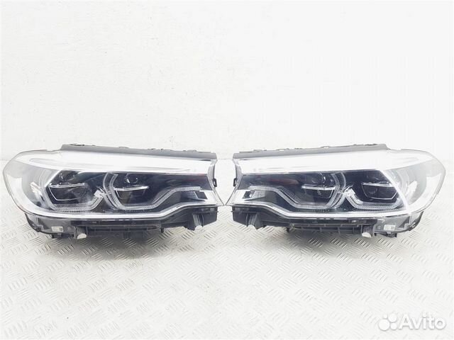 8499122 Фара правая BMW 5 G30/G31