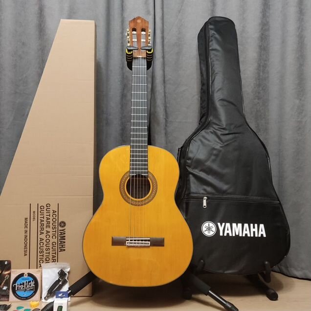 Гитара Yamaha C40 Новая + полный комплект