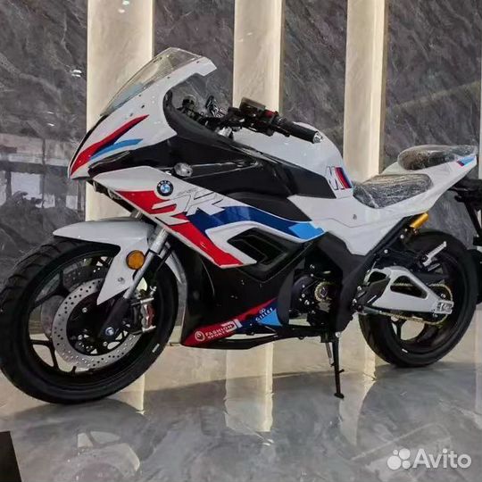 Электромотоцикл Yamaha R3. Без постановки на учет