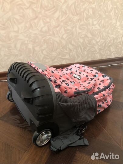 Рюкзак на колесах