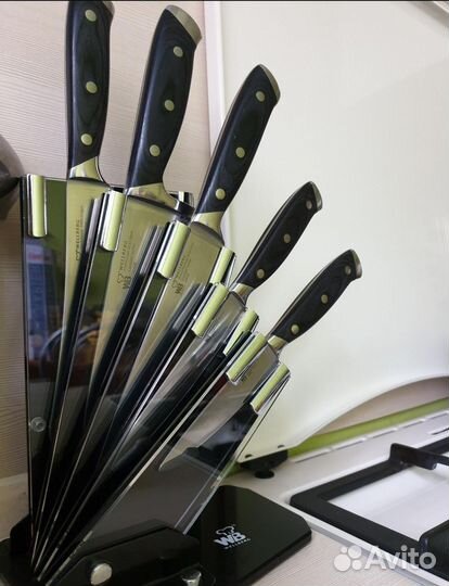 Набор кухонных ножей с подставкой