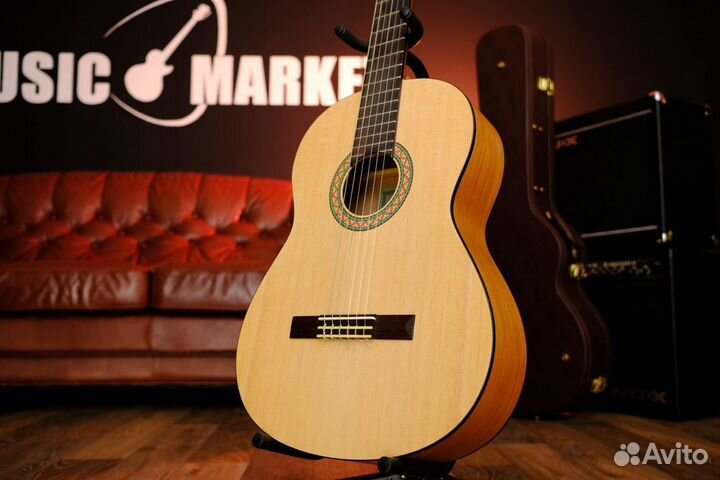 Классическая гитара Yamaha (Комплект)