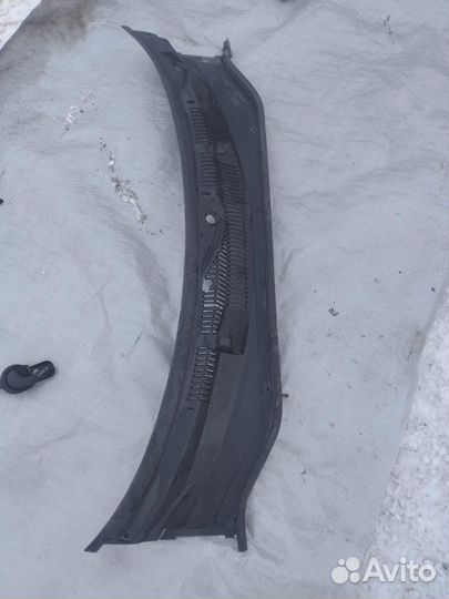 Решетка под лобовое стекло Fiat Albea седан 1.4