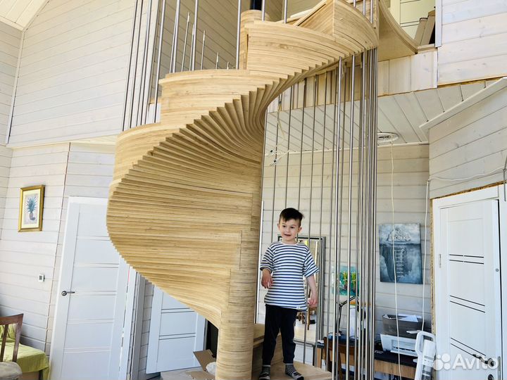 Лестница угловая, под ключ