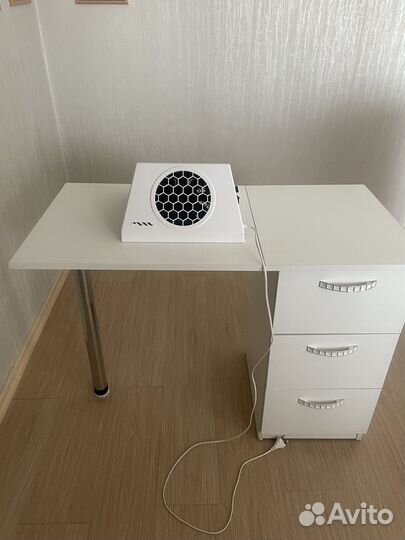 Стол для маникюра