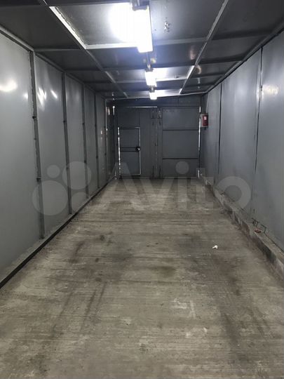 Гараж, > 30 м²