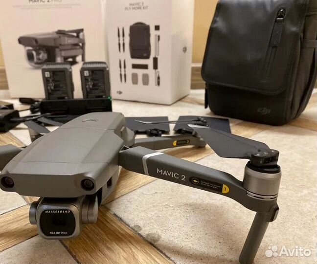 Квадрокоптер DJI Mavic 2 Pro Combo