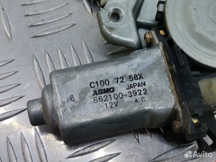 Стеклоподъемник электрический задний правый Mazda