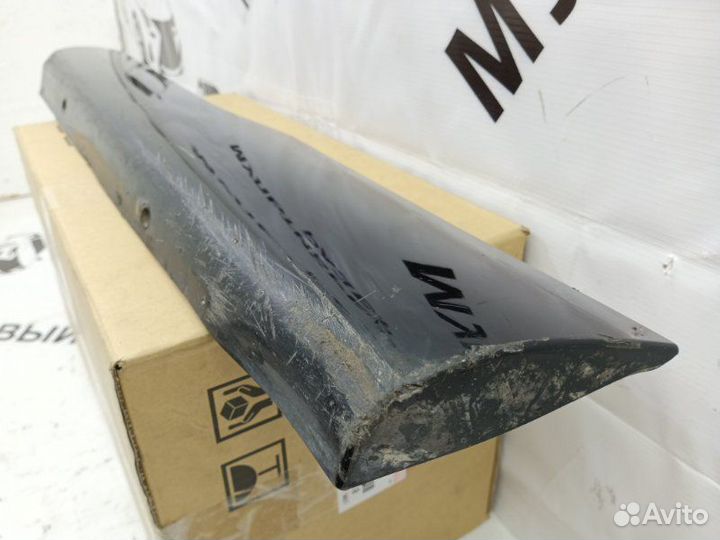 Молдинг двери задний левый Toyota Highlander 2 40