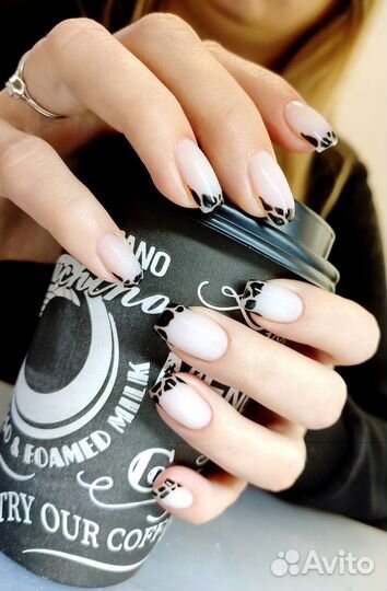 Маникюр, педикюр, наращивание в центре