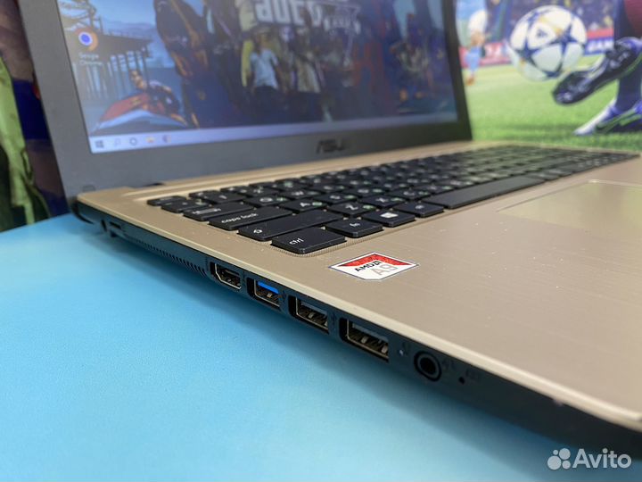 Витринный Ноутбук Asus AMD A9/8gb/SDD 256gb
