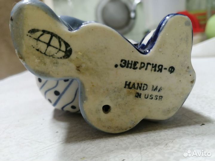 Фарфоровая статуэтка СССР крестьянин с медведем