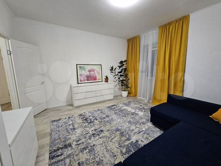 2-к. квартира, 70 м², 8/16 эт.