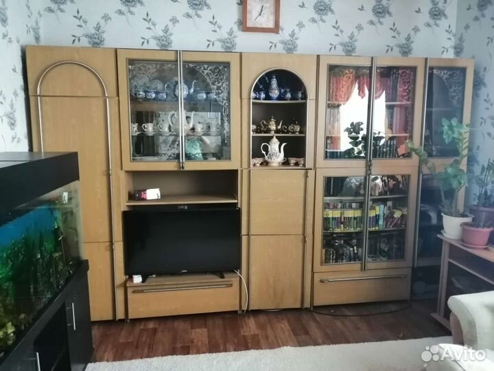 Стенка в гостиную бу