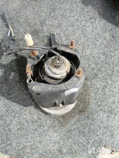 Фара противотуманная левая Nissan Elgrand E51