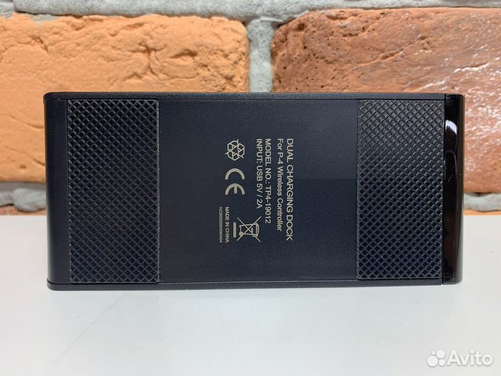 Зарядное устройство для джойстика PlayStation 4