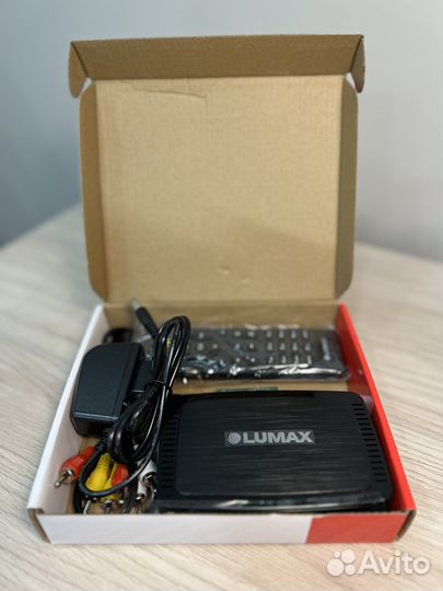 Приставка для цифрового тв Lumax dv2107hd