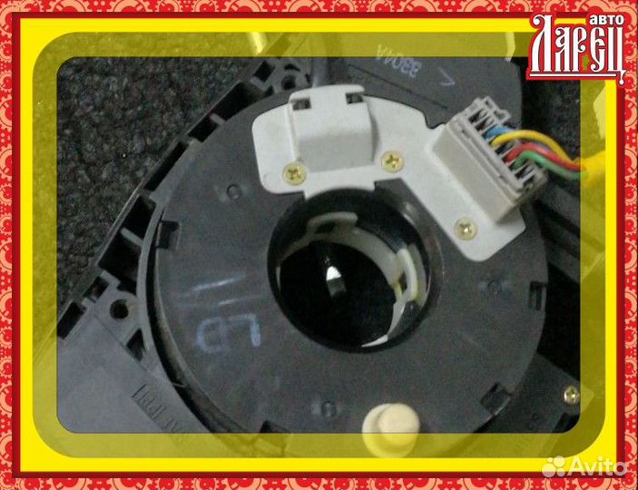 Переключатель поворотов Nissan Elgrand