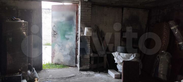 Гараж, > 30 м²