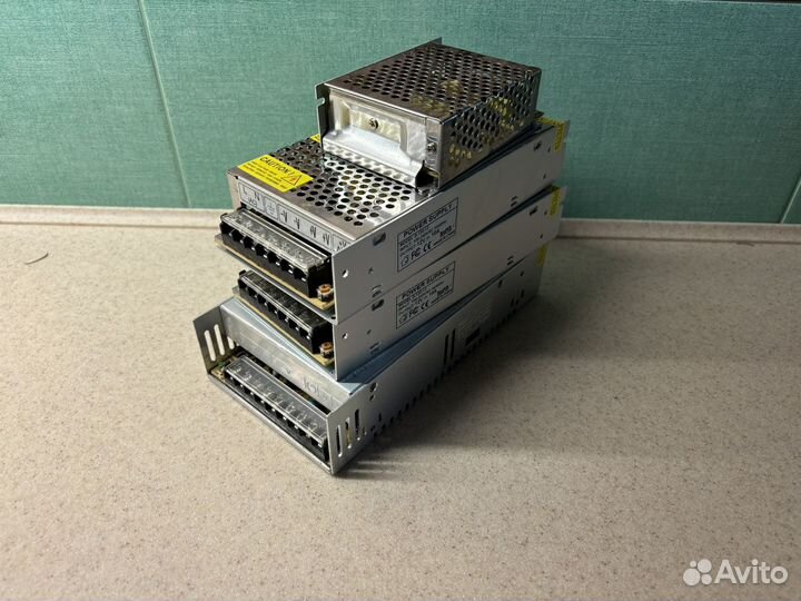 Блок питания для светодиодной ленты 12v