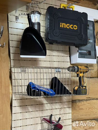 Настенный органайзер для хранения инструментов