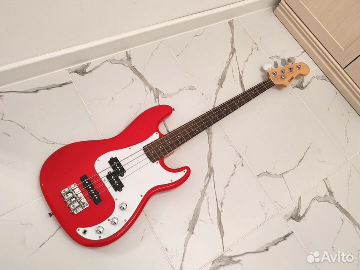 Bass Precision Homage