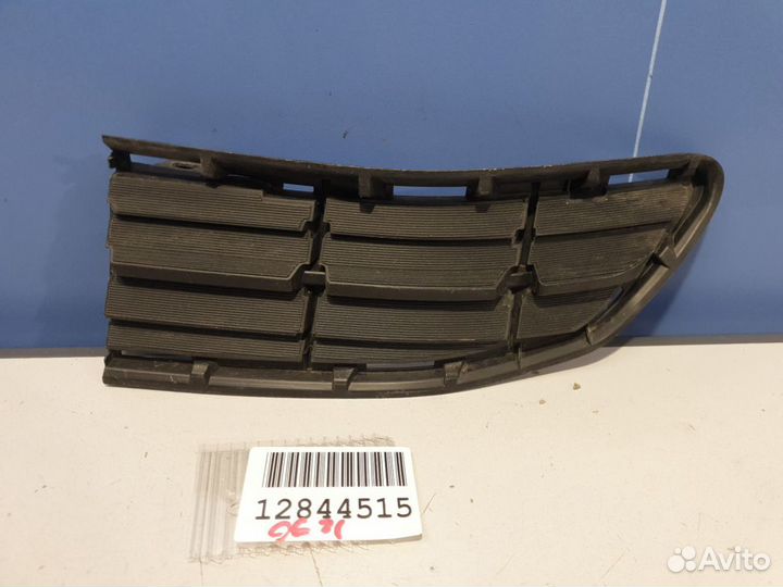 Решётка в бампер правая Toyota RAV 4 2013-2019