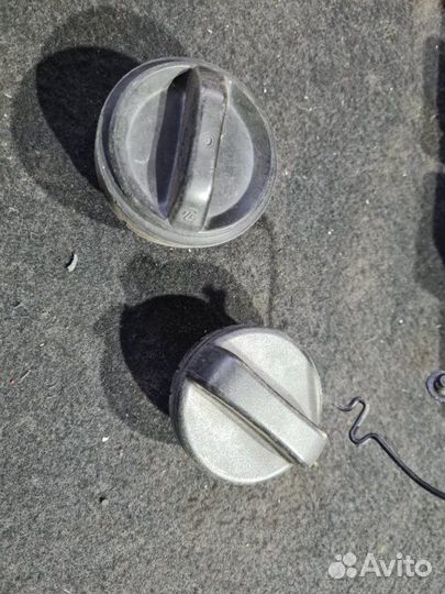 Крышка топливного бака Toyota Corolla E150 1.6