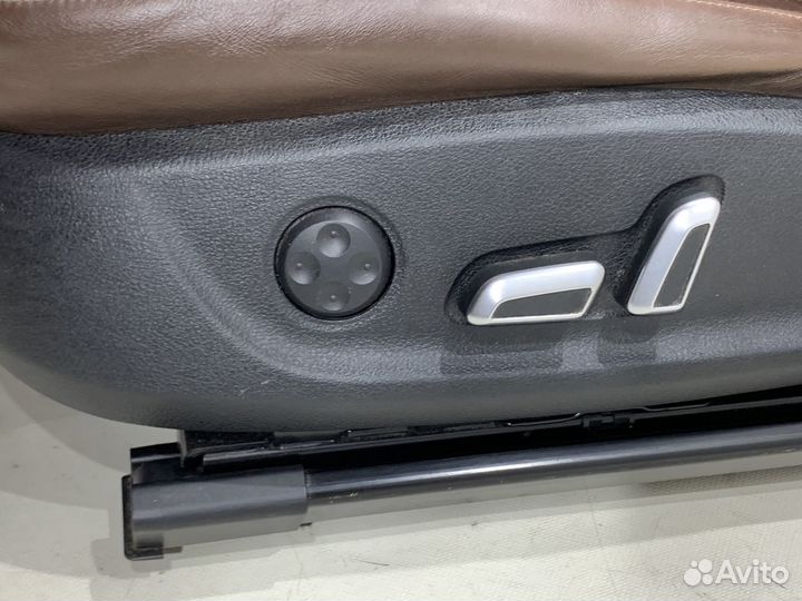 Кресло Audi A7 4G