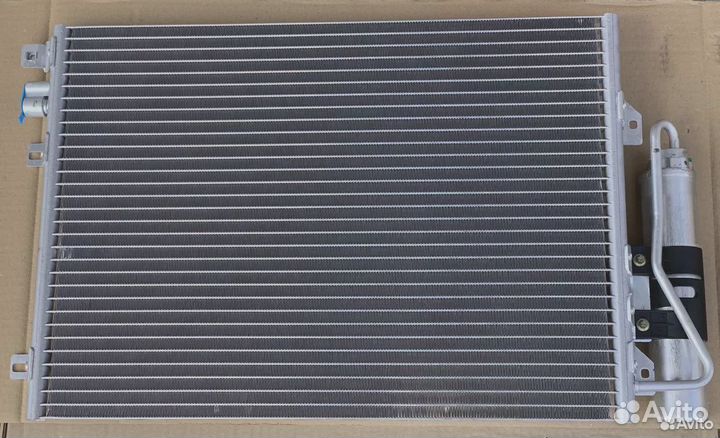 Радиатор кондиционера Clio 2/ Kangoo 8200106950