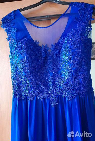 Вечернее платье в хорошем состоянии